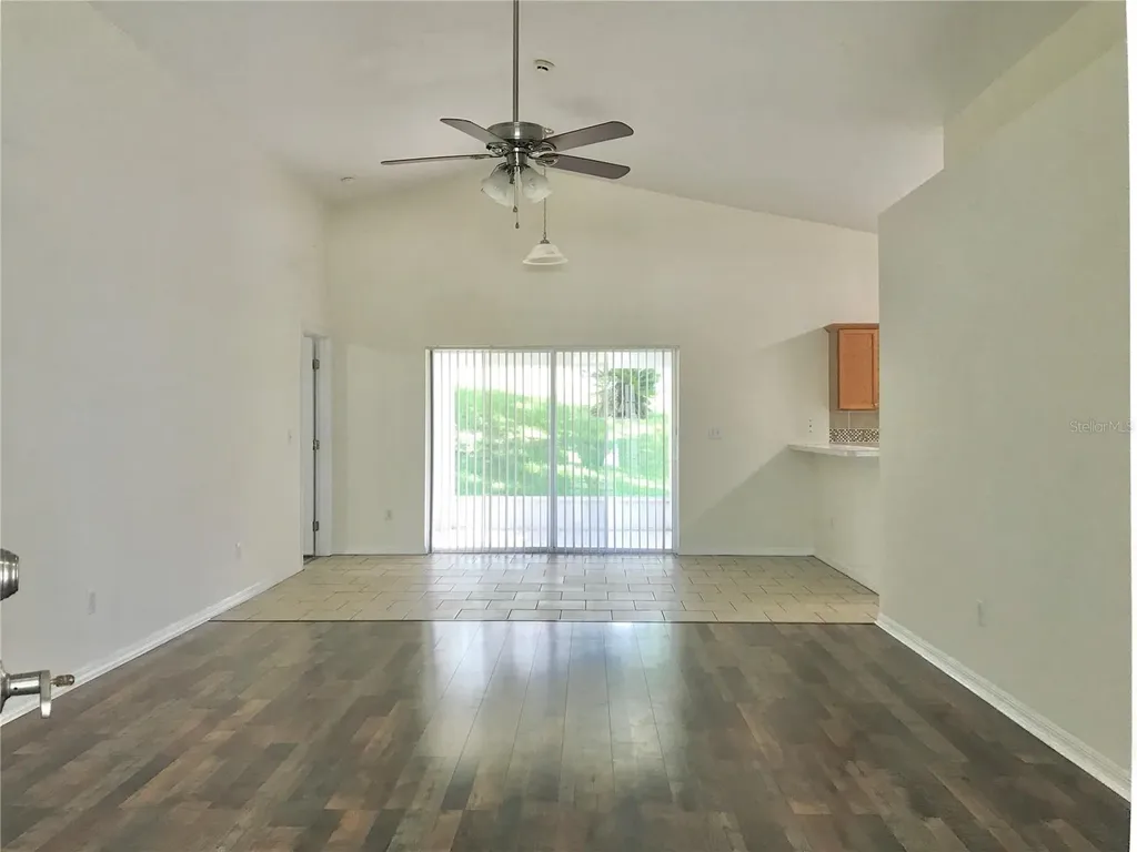 989 Scenic View Circle Minneola FL 34715