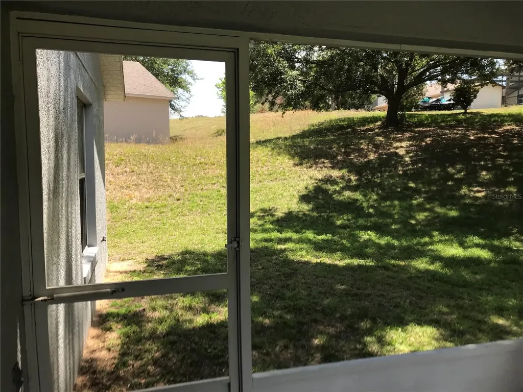 989 Scenic View Circle Minneola FL 34715
