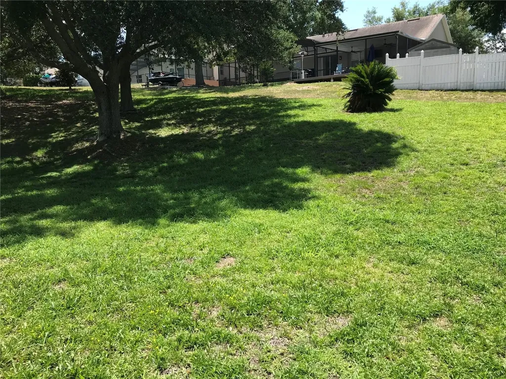 989 Scenic View Circle Minneola FL 34715