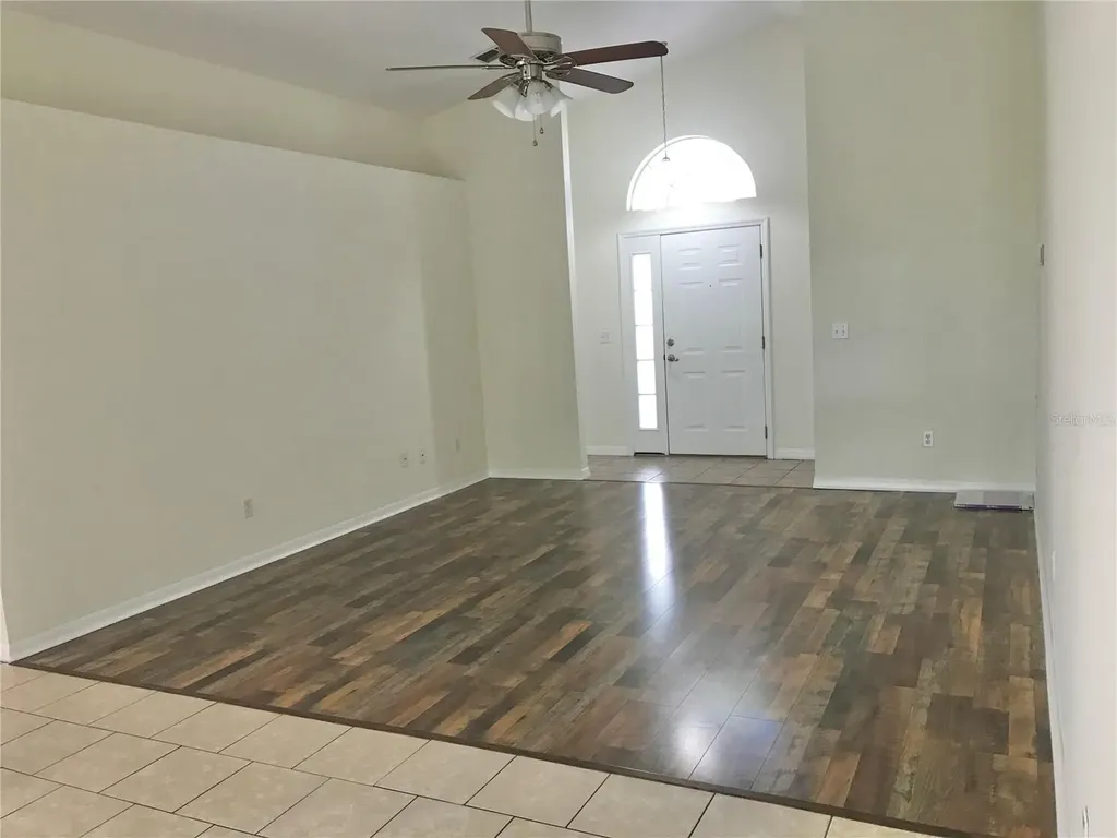 989 Scenic View Circle Minneola FL 34715