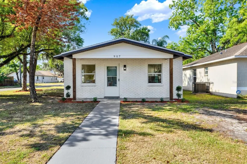 907 E Renfro Street Plant City FL 33563