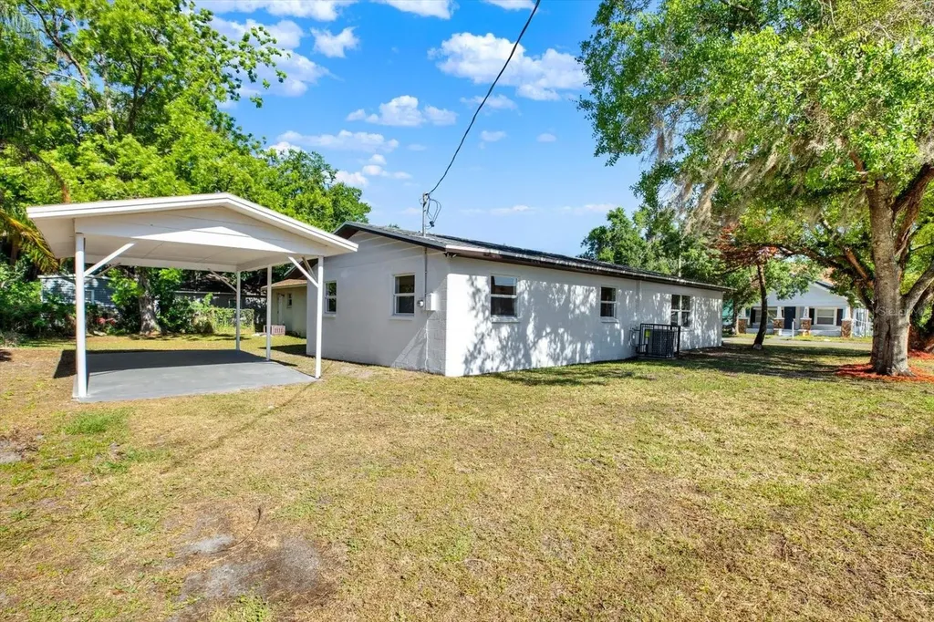 907 E Renfro Street Plant City FL 33563