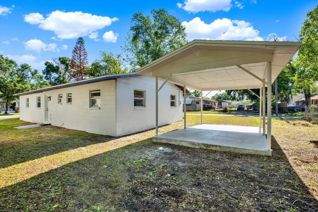 907 E Renfro Street Plant City FL 33563