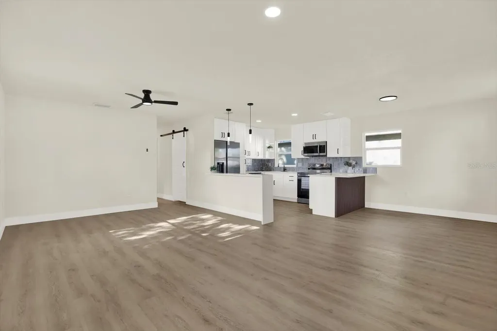 907 E Renfro Street Plant City FL 33563