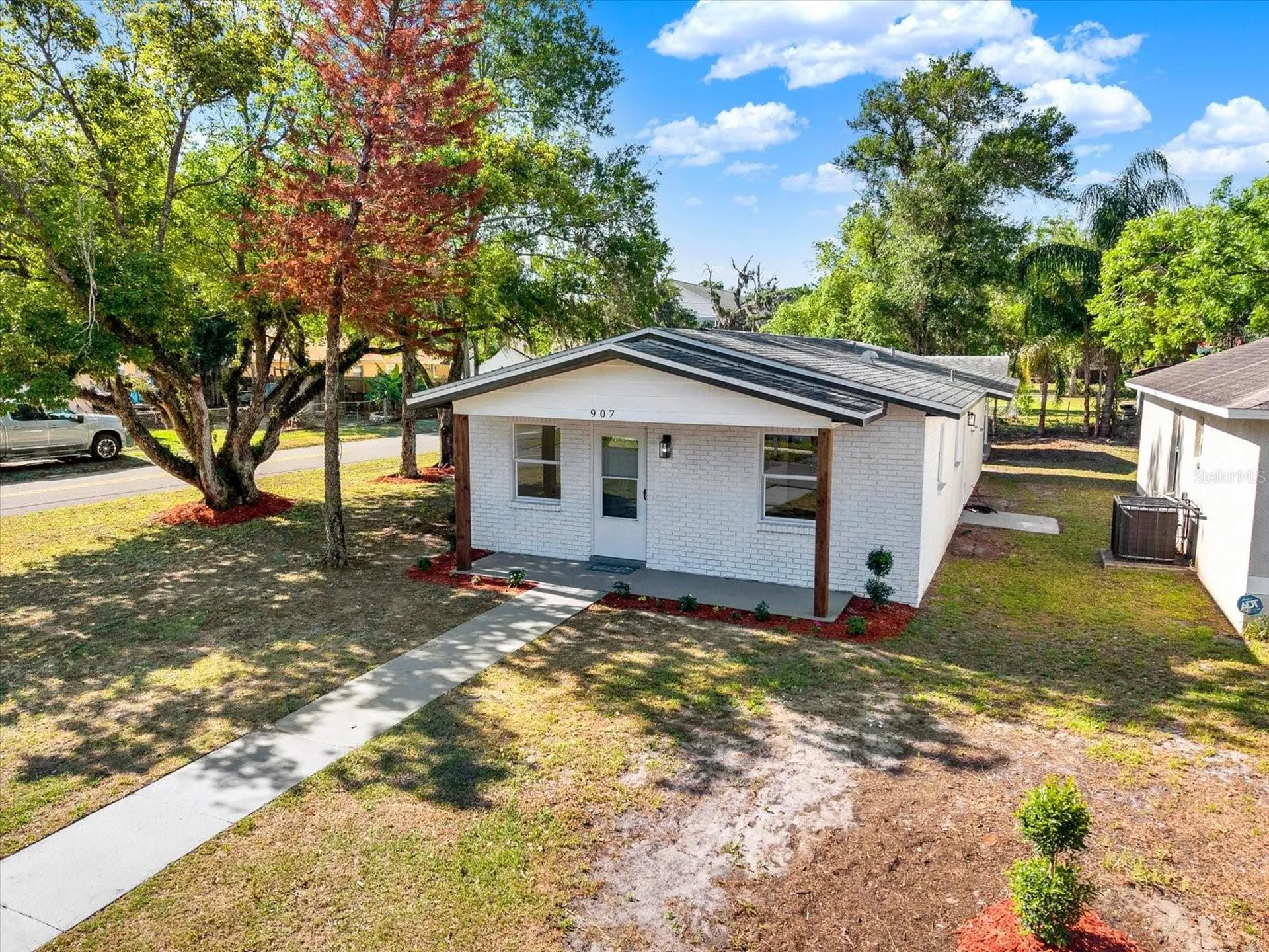 907 E Renfro Street Plant City FL 33563