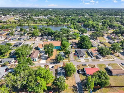 907 E Renfro Street Plant City FL 33563