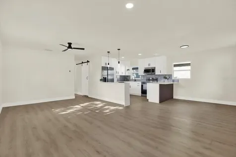 907 E Renfro Street Plant City FL 33563