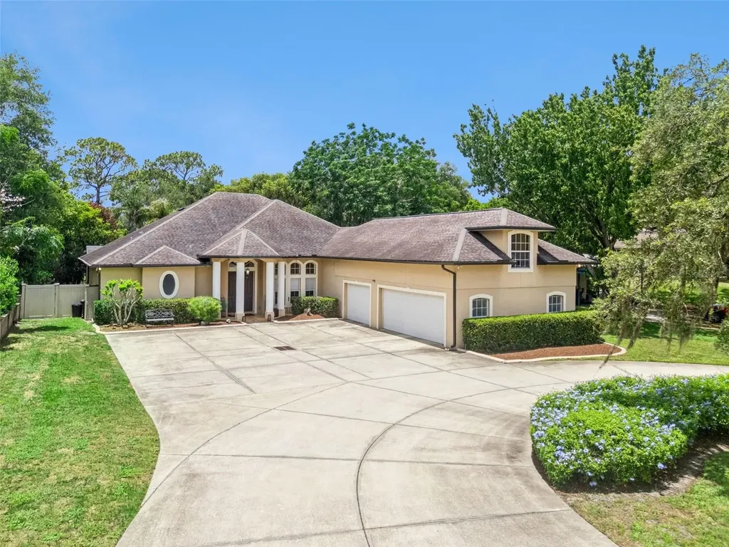 1054 Crystal Bowl Circle Casselberry FL 32707