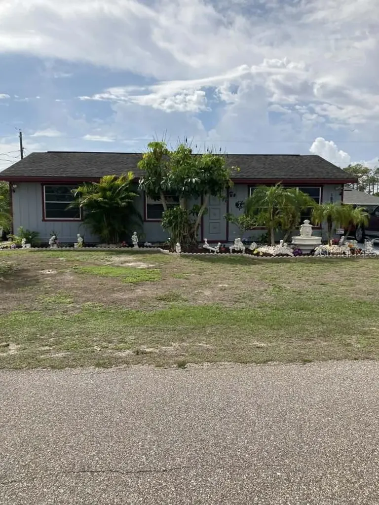 18071 Clanton Avenue Port Charlotte FL 33948