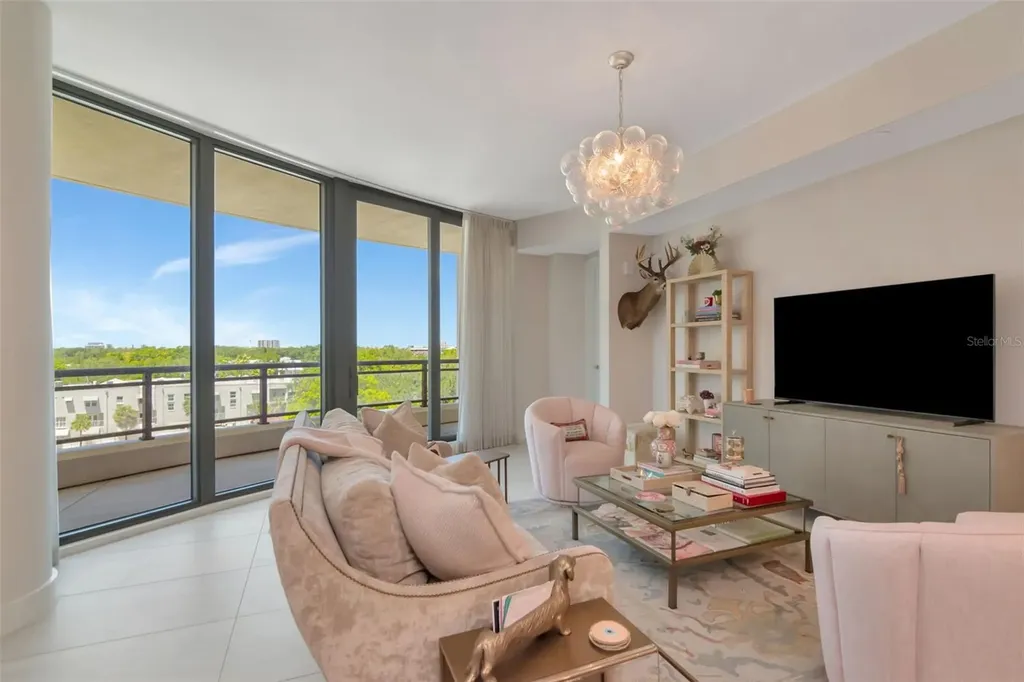 2103 Bayshore Boulevard Tampa FL 33606