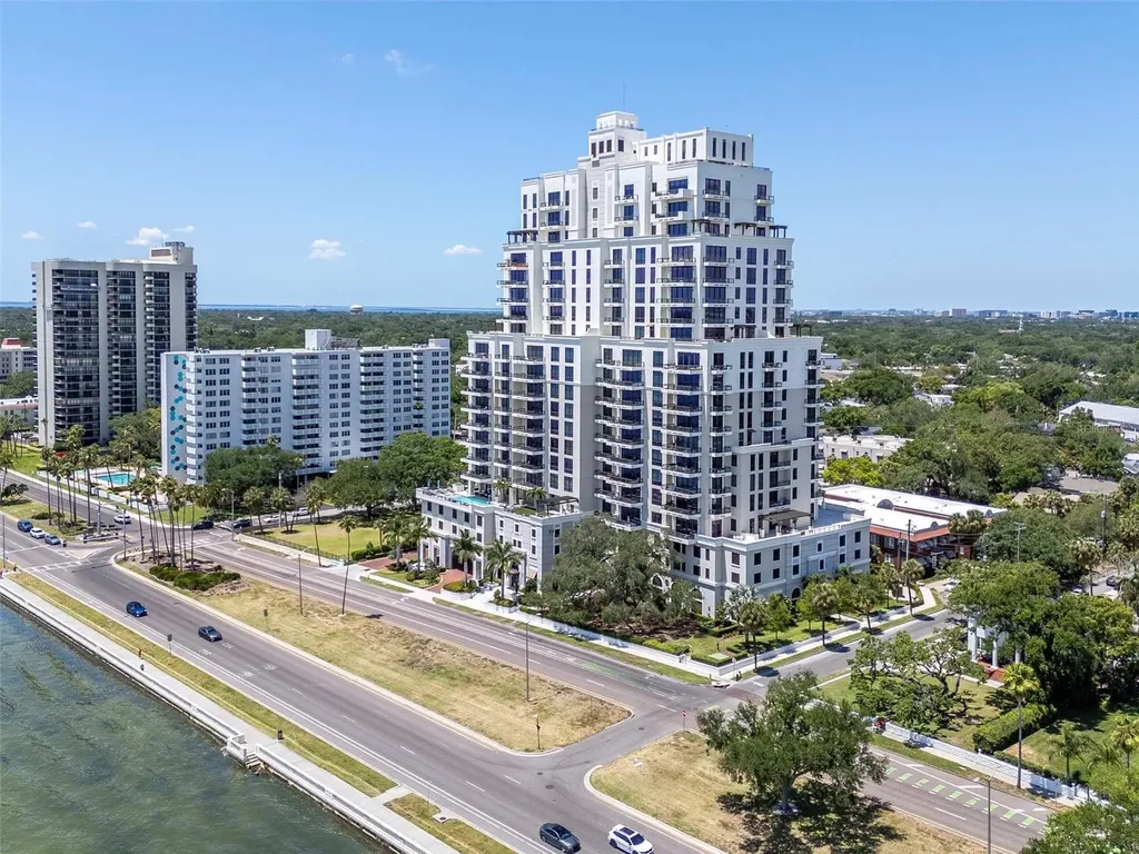 2103 Bayshore Boulevard Tampa FL 33606
