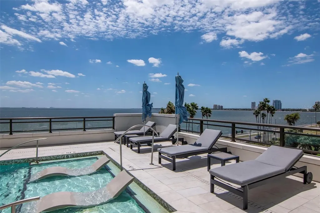 2103 Bayshore Boulevard Tampa FL 33606