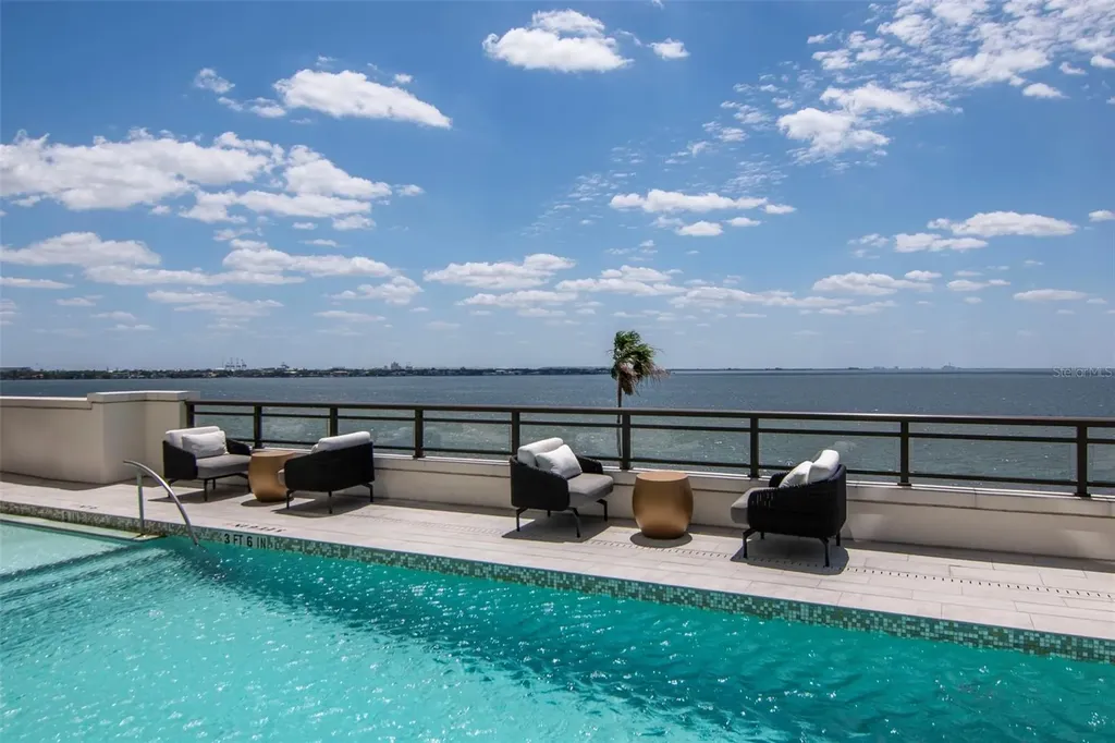 2103 Bayshore Boulevard Tampa FL 33606