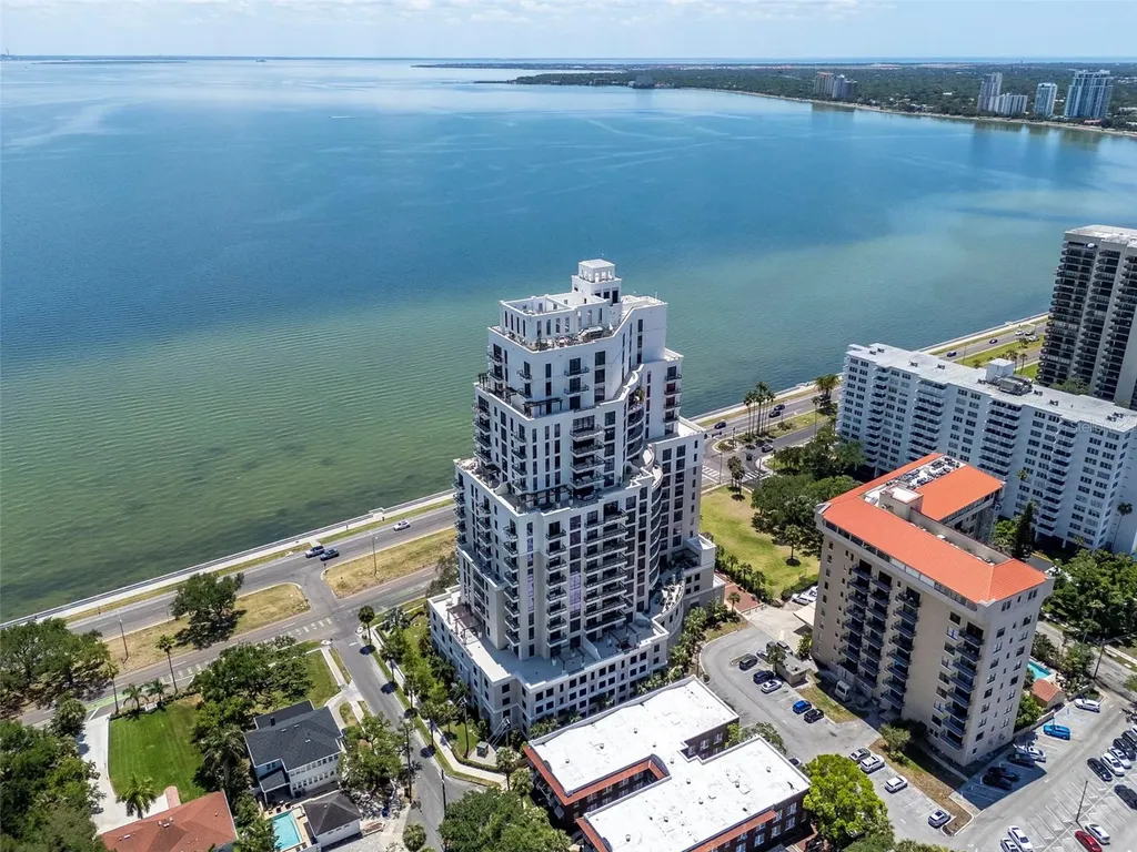 2103 Bayshore Boulevard Tampa FL 33606