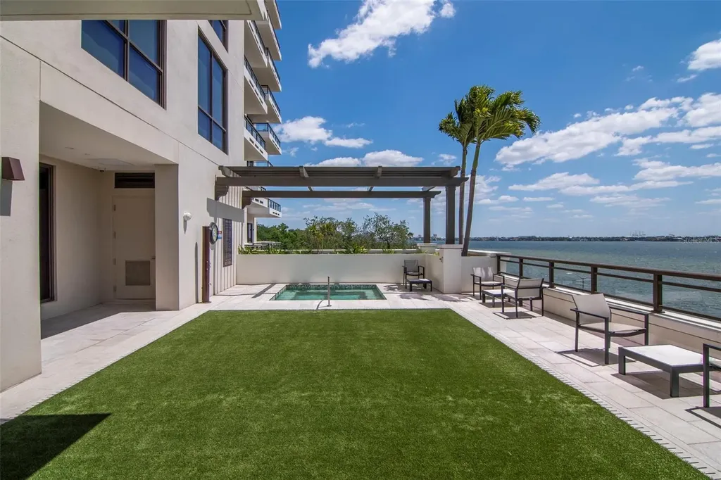 2103 Bayshore Boulevard Tampa FL 33606