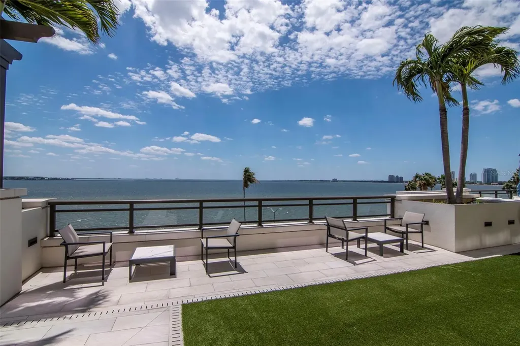 2103 Bayshore Boulevard Tampa FL 33606