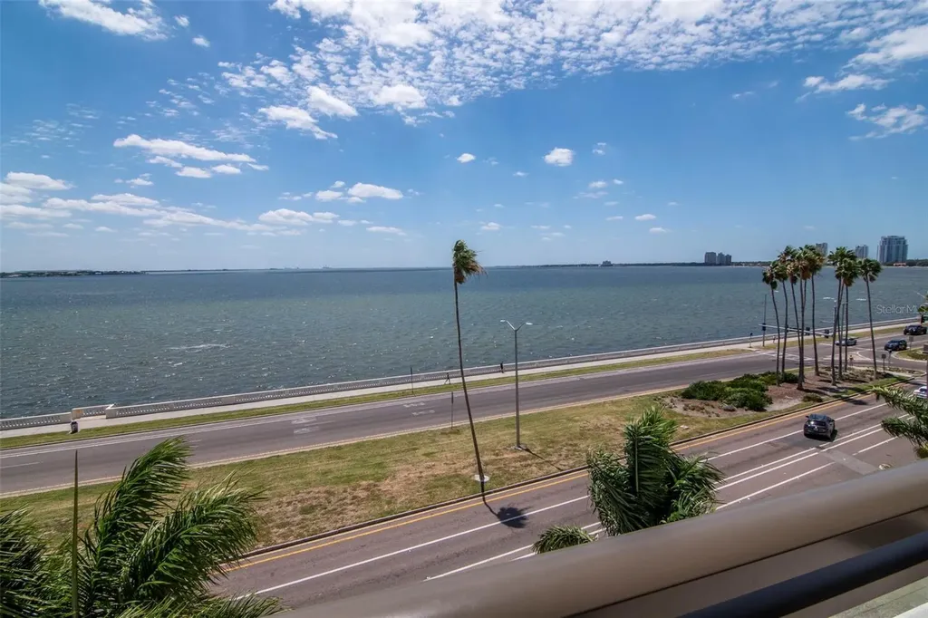 2103 Bayshore Boulevard Tampa FL 33606