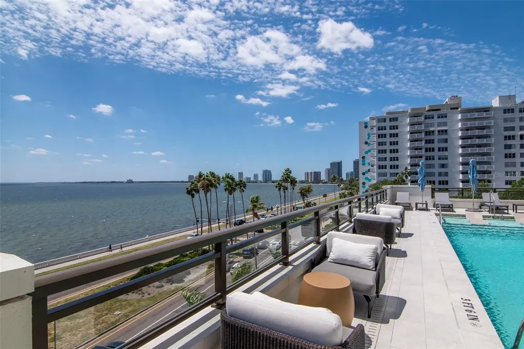 2103 Bayshore Boulevard Tampa FL 33606