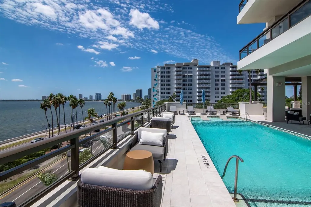 2103 Bayshore Boulevard Tampa FL 33606