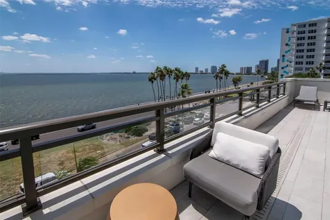 2103 Bayshore Boulevard Tampa FL 33606