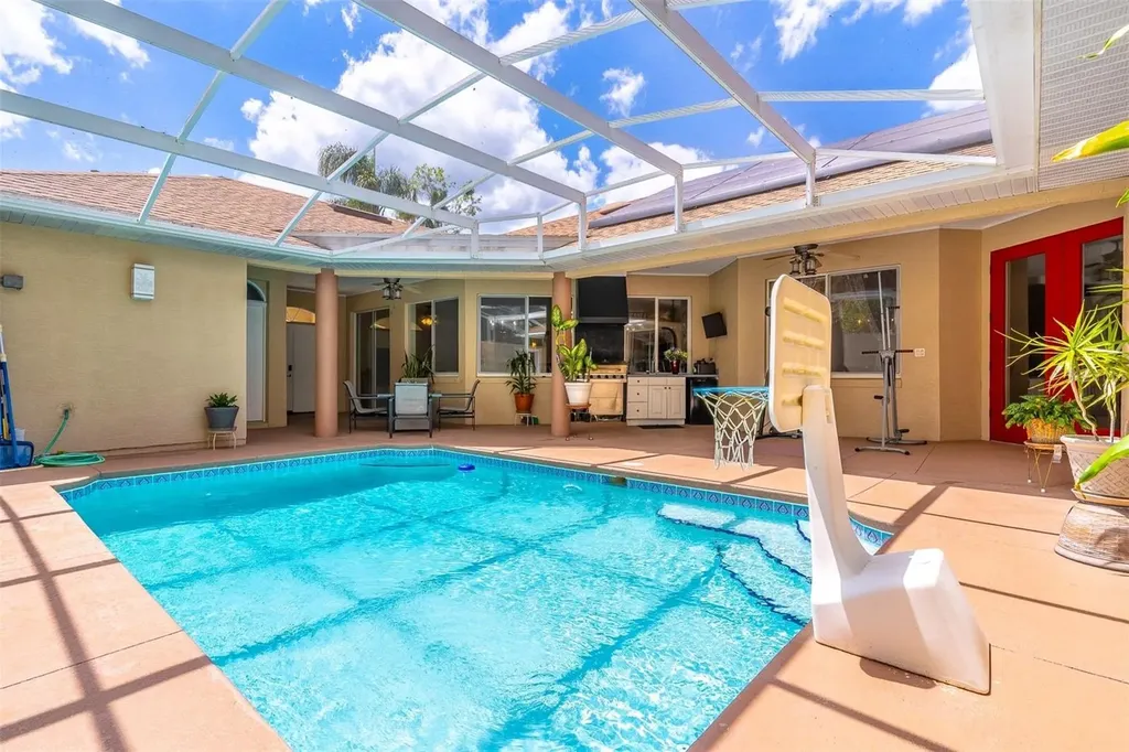 2013 Quail Hollow Drive Deland FL 32720