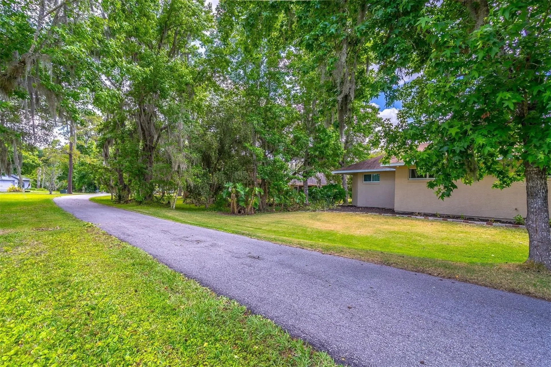 2013 Quail Hollow Drive Deland FL 32720