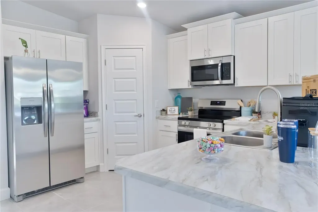 1841 N Roberts Trail Bell FL 32619