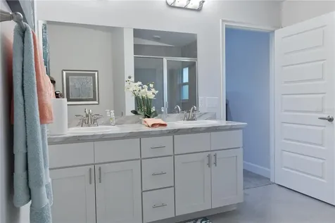 1841 N Roberts Trail Bell FL 32619