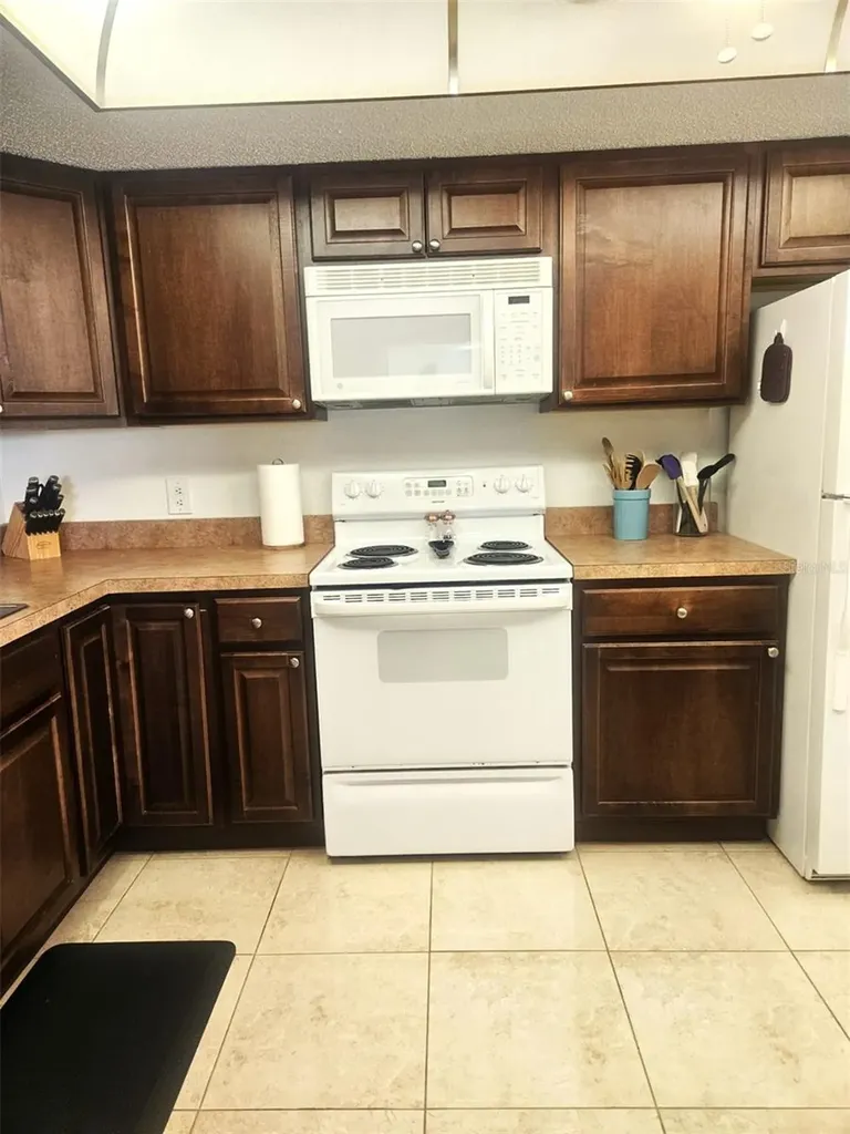 307 Pine Hollow Circle Englewood FL 34223