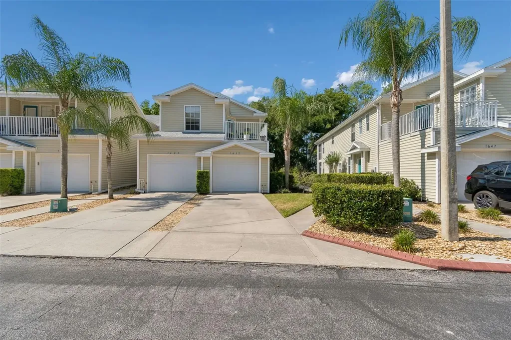 1633 Hammocks Avenue Lutz FL 33549