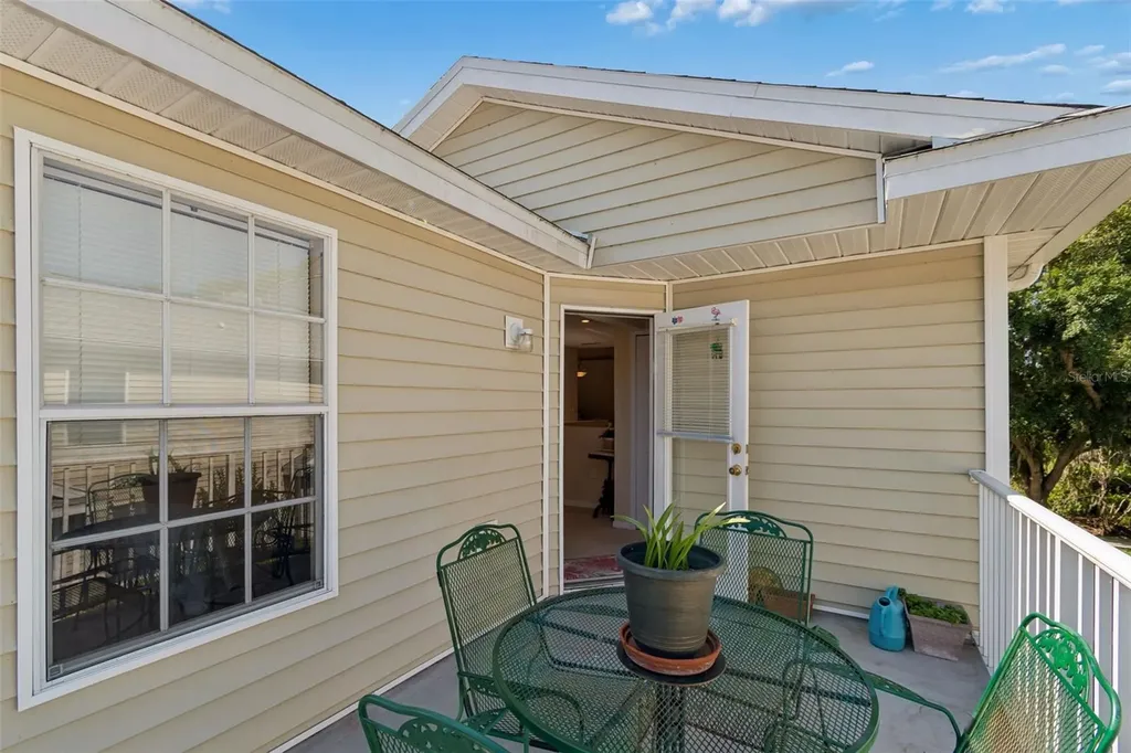 1633 Hammocks Avenue Lutz FL 33549