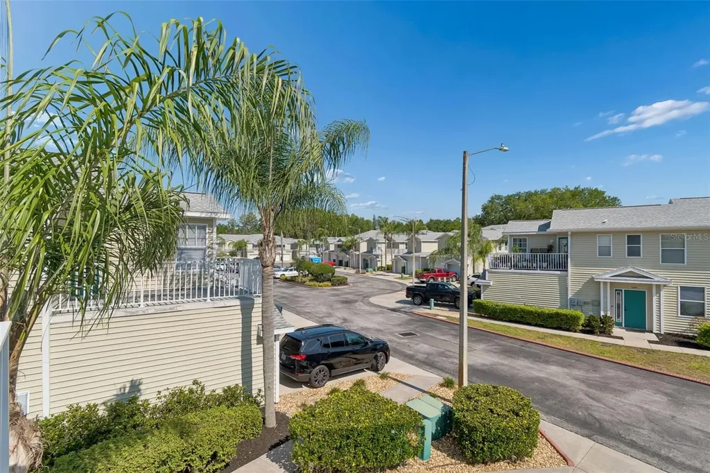 1633 Hammocks Avenue Lutz FL 33549