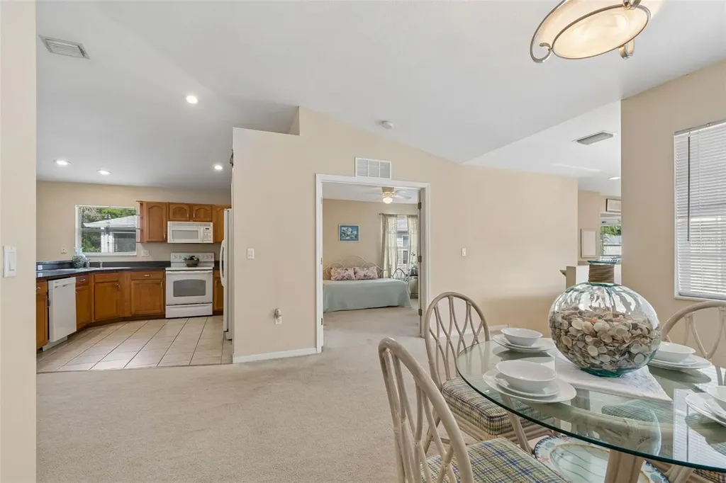 1633 Hammocks Avenue Lutz FL 33549
