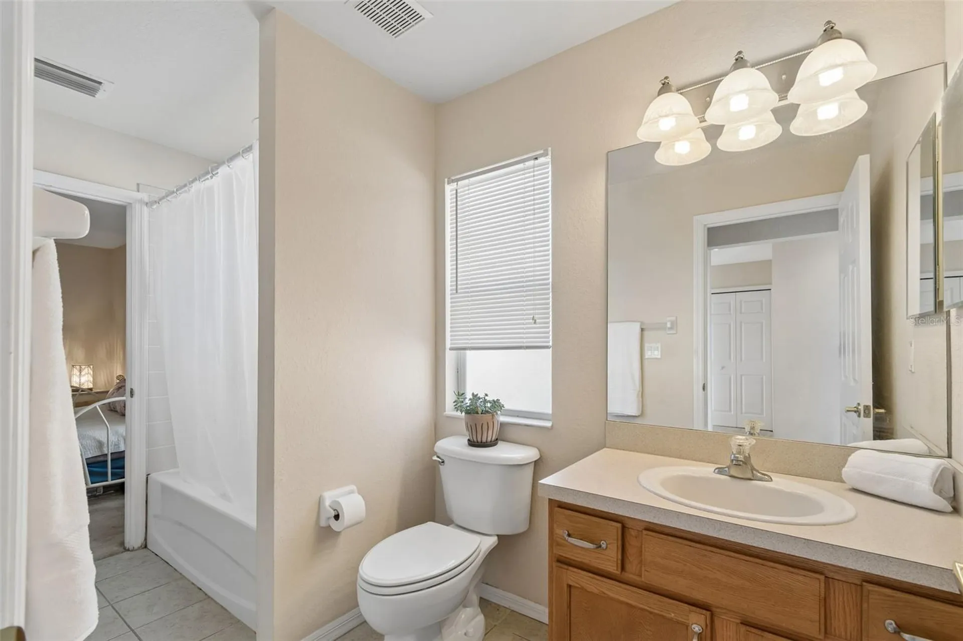 1633 Hammocks Avenue Lutz FL 33549