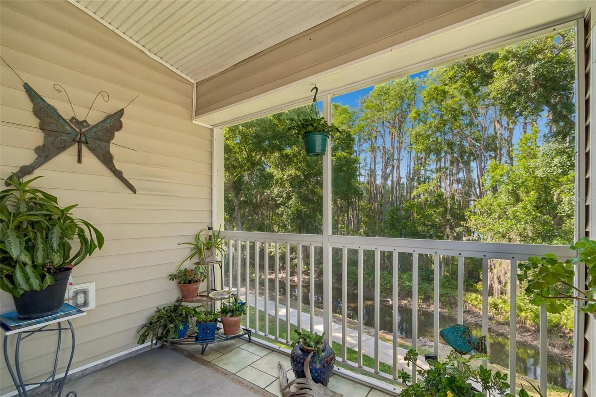 1633 Hammocks Avenue Lutz FL 33549