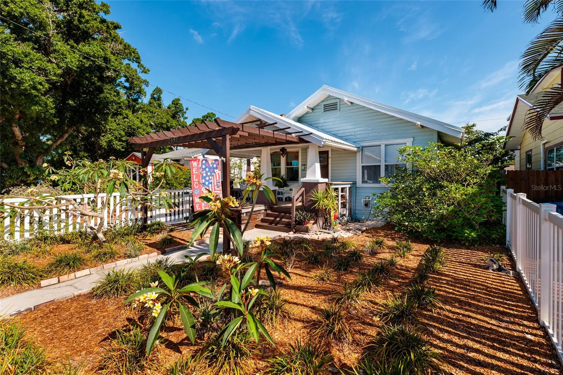 2557 16th Avenue N St Petersburg FL 33713