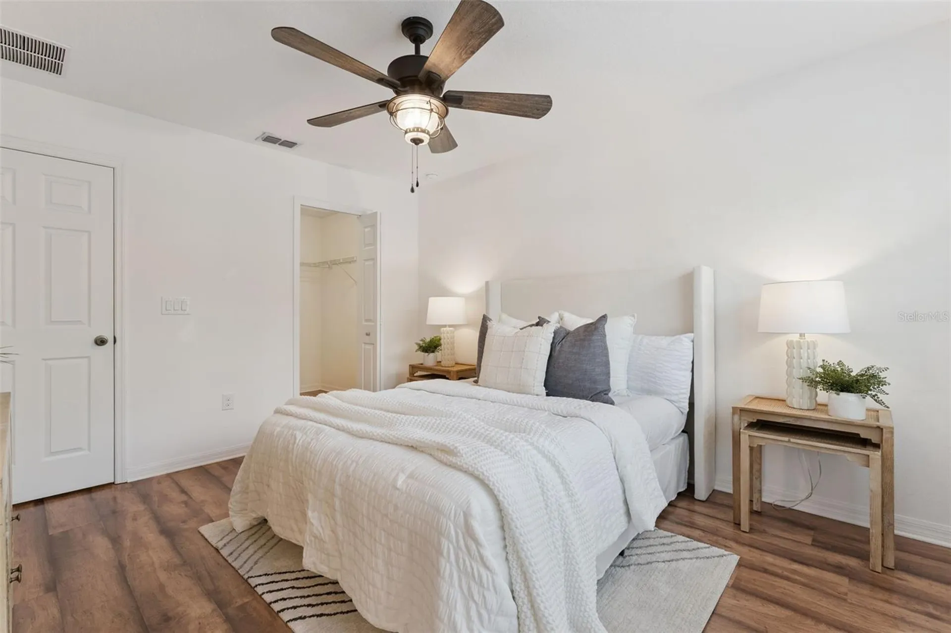 7988 Edgewood Forest Drive Orlando FL 32827