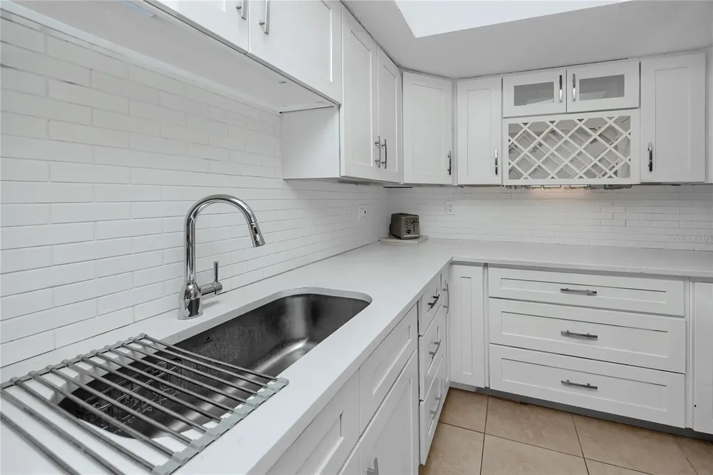 3139 38th Street S St Petersburg FL 33711