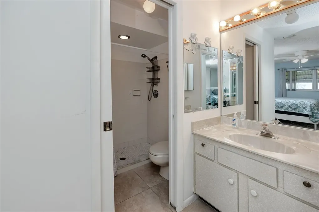 3139 38th Street S St Petersburg FL 33711