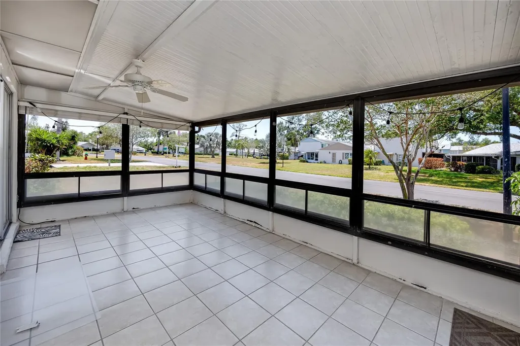 3139 38th Street S St Petersburg FL 33711