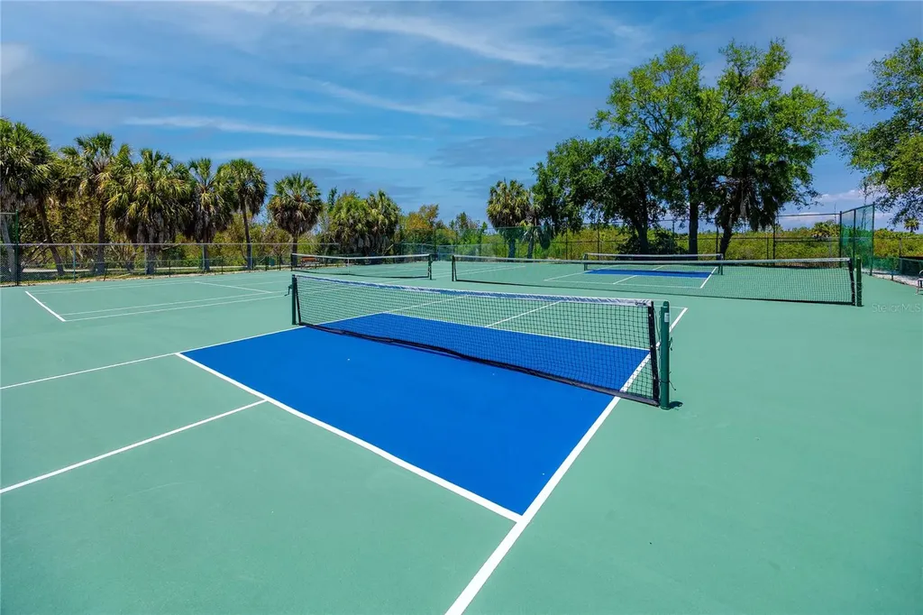 3139 38th Street S St Petersburg FL 33711
