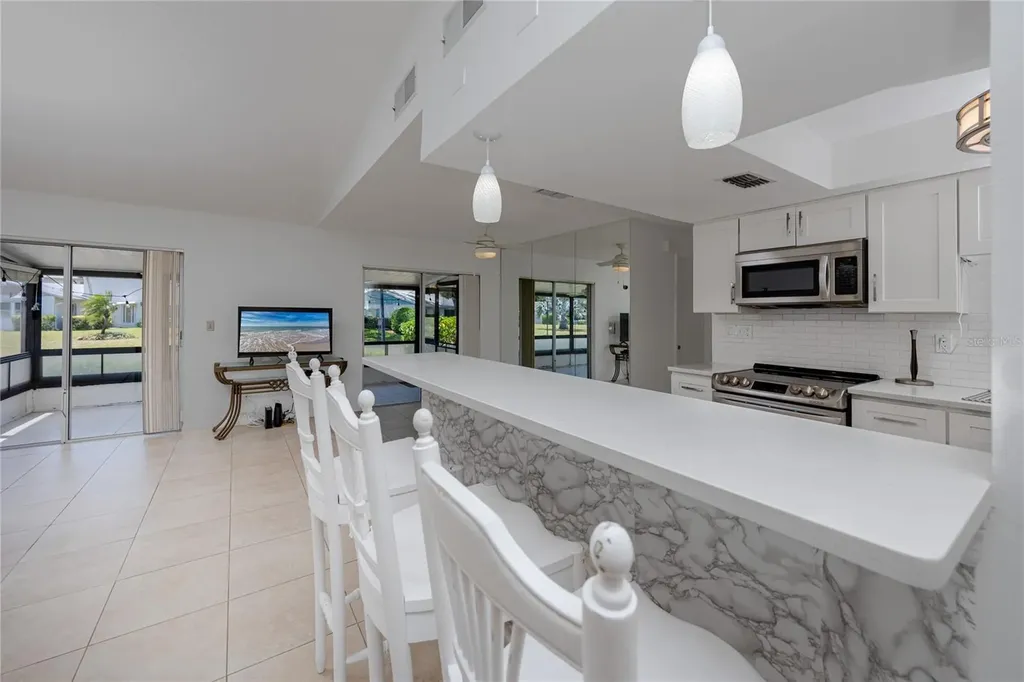3139 38th Street S St Petersburg FL 33711