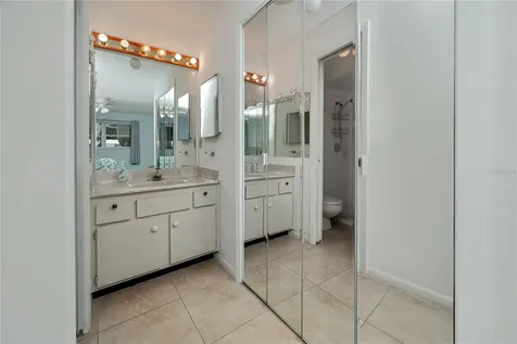 3139 38th Street S St Petersburg FL 33711