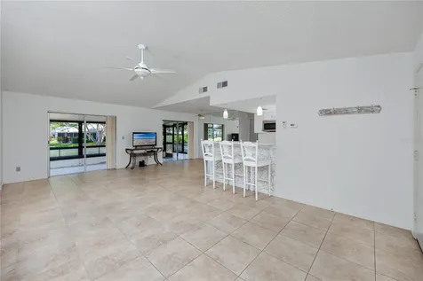 3139 38th Street S St Petersburg FL 33711