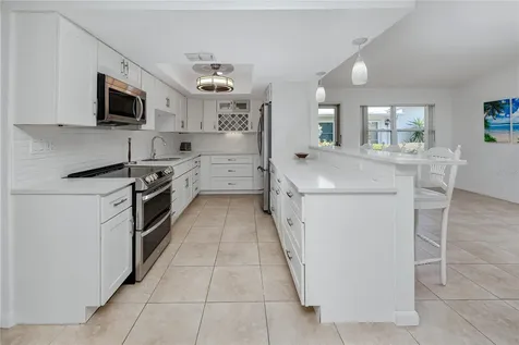 3139 38th Street S St Petersburg FL 33711