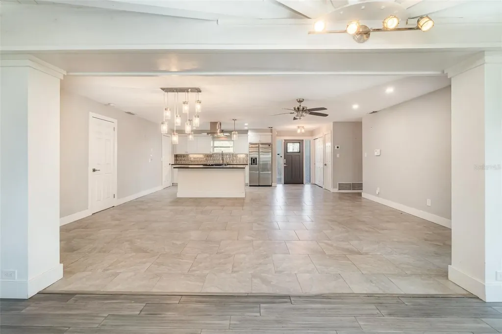 2746 Hibiscus Street Sarasota FL 34239