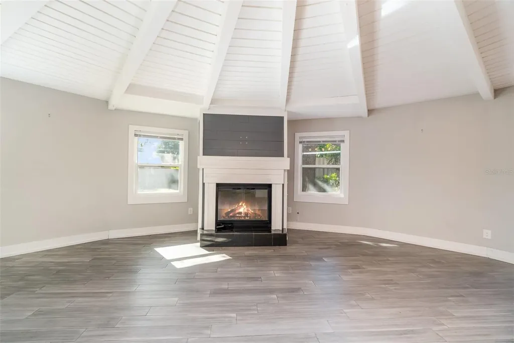 2746 Hibiscus Street Sarasota FL 34239