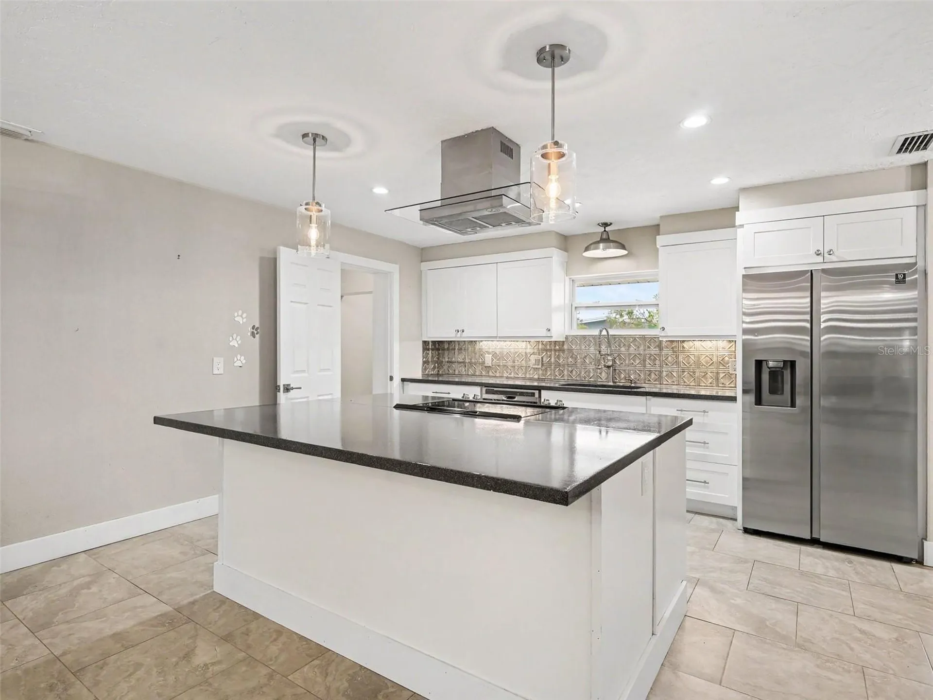 2746 Hibiscus Street Sarasota FL 34239