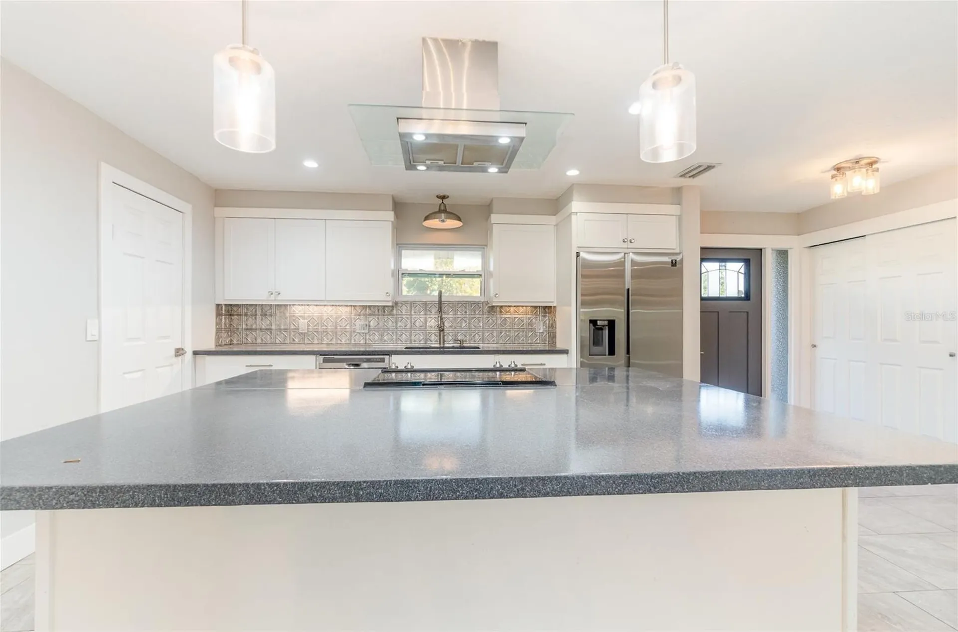 2746 Hibiscus Street Sarasota FL 34239