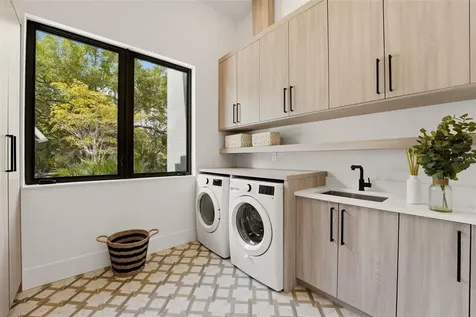 2727 Waldemere Street Sarasota FL 34239